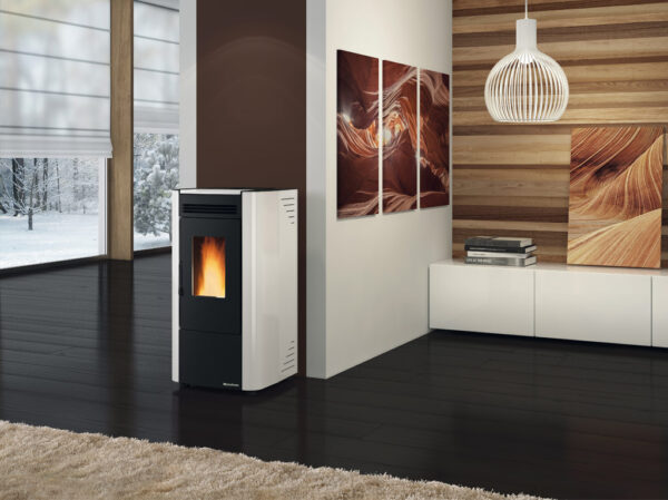 STUFA A PELLET 'KETTY EVO 2.0' KW.6,5- NORDICA EXTRAFLAME